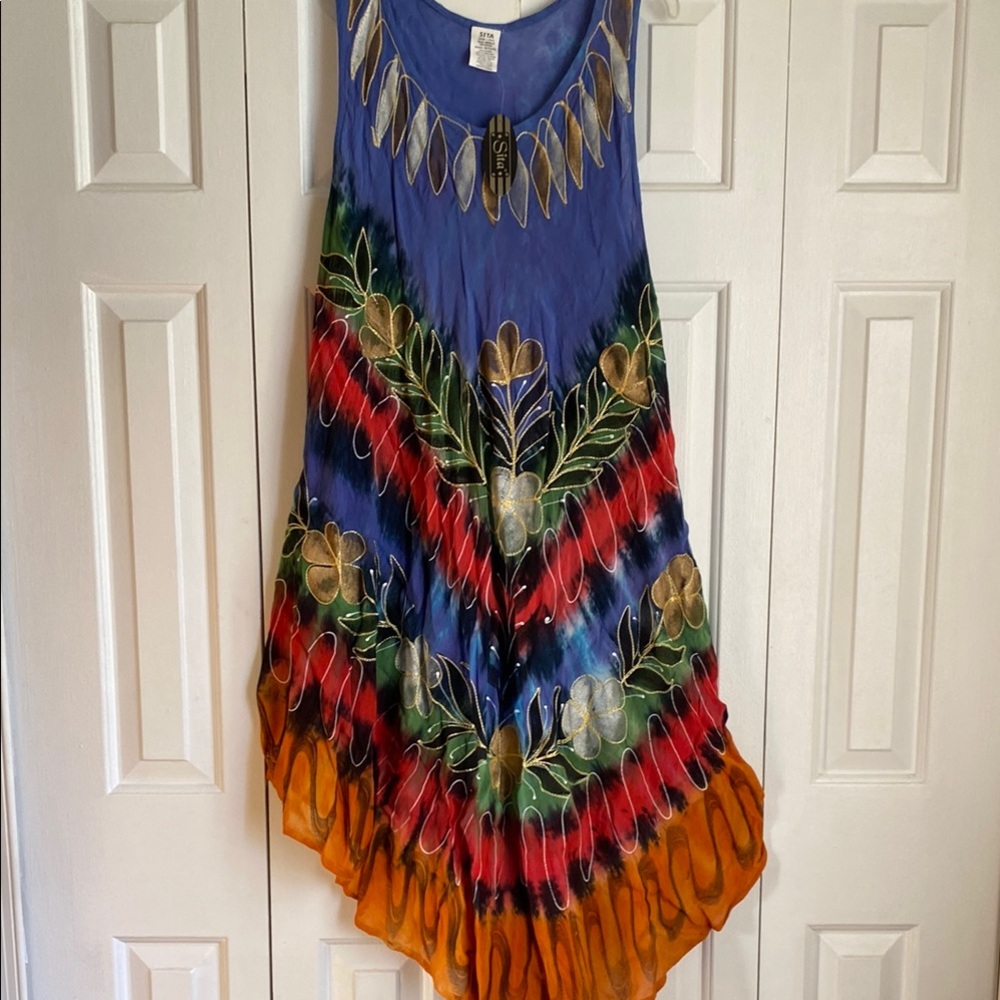 Colorful Sleeveless Dress with Leaf Pattern